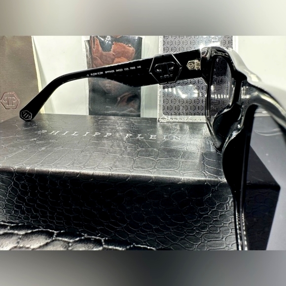 🏆Philipp Plein ICON SPP042S COL.700S‼️Size 54-23-145‼️Stunning🏆 - Picture 12 of 15